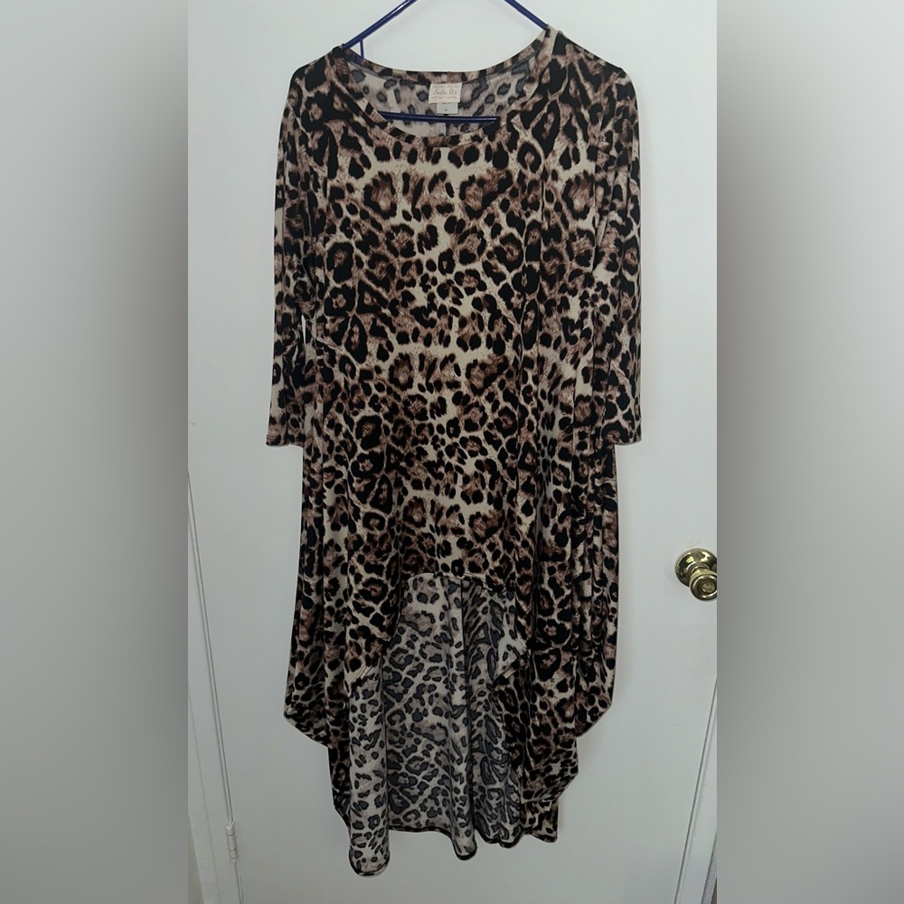 Zadie B’s Leopard with wedding tail